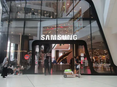 Samsung Store Jobs in India 2026 – Sales Executive, Promoter, Cashier and Service Desk Roles, Salary and How to Apply