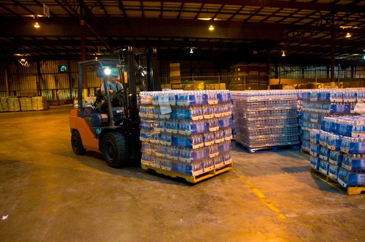 Dubai Warehouse Helper Jobs 2026 – Salary & Visa Details