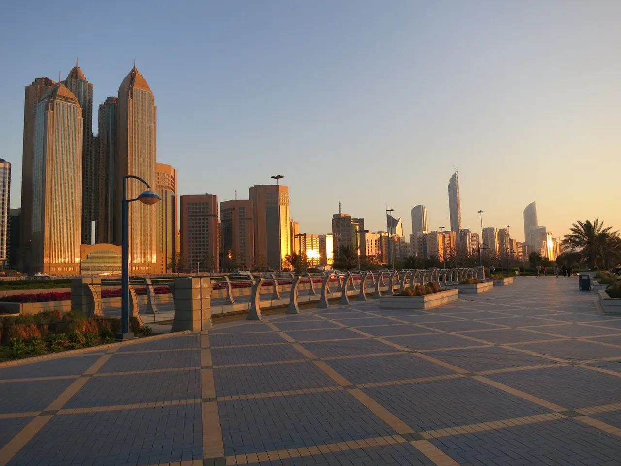 Abu Dhabi Cleaner Jobs 2026 – Salary, Visa & Accommodation