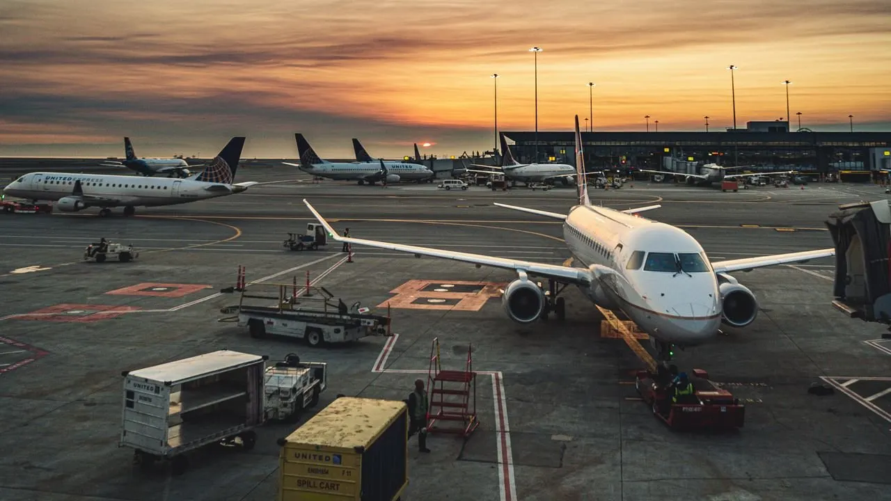 Emirates Airport Jobs in Dubai 2026 – Cabin Crew, Check-in Staff & Ramp Agent Hiring