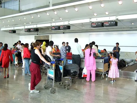 Airport Helper Jobs India 2026 – Ground Staff, Airport Support & Passenger Assistance Roles