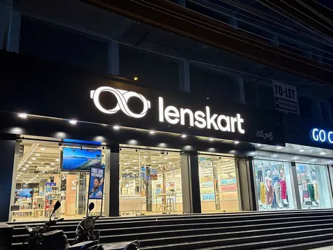 Lenskart Store Jobs 2026 – Sales Associate, Optometrist, Cashier and Store Manager Roles, Salary and How to Apply